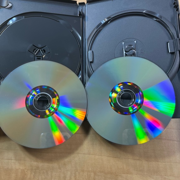 The Lord of the Rings: The Motion Picture Trilogy DVDs - Picture 7 of 7